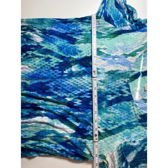 Chicos Snake Skin Print Scoop Neck Long Sleeve Top - Picture 9 of 10